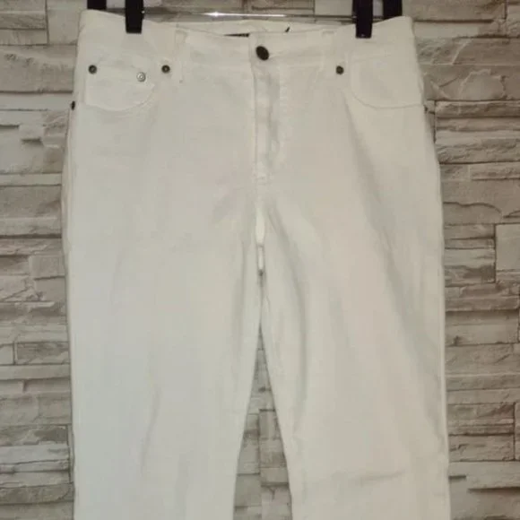 Lauren-Ralph Lauren Ladie's white denim Jeans in size 4 , 29" Waist - Picture 5 of 8